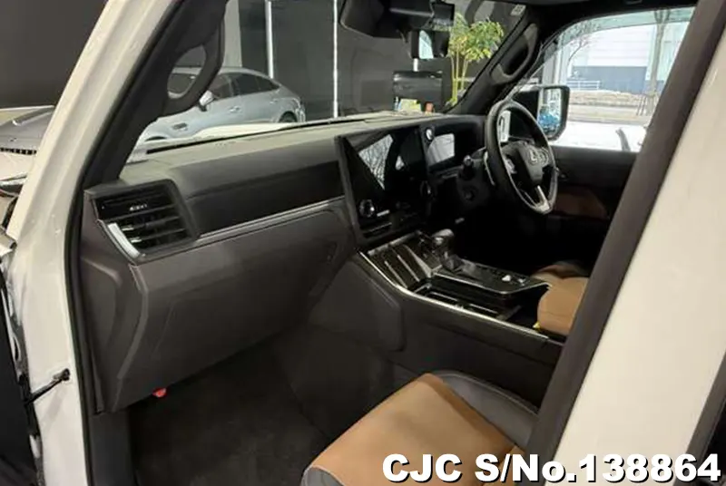 Lexus GX 550 in Pearl for Sale Image 9