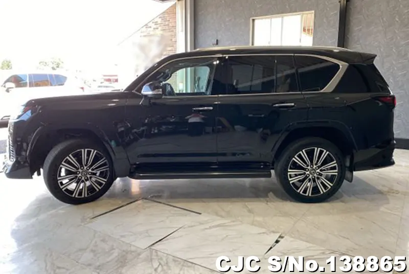 Lexus LX 600 in Black for Sale Image 6