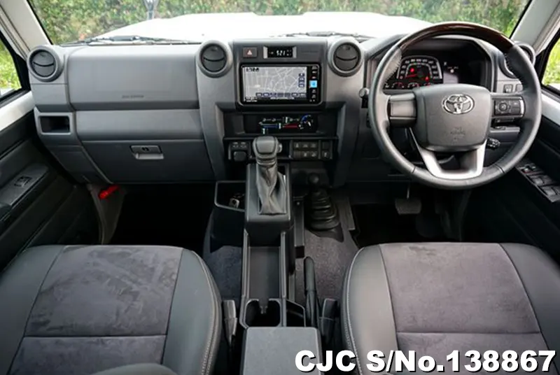 Toyota Land Cruiser in Pearl for Sale Image 8