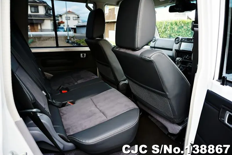 Toyota Land Cruiser in Pearl for Sale Image 10