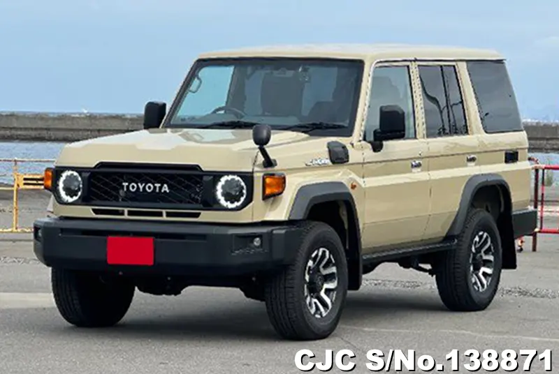 Toyota Land Cruiser in Brown for Sale Image 3