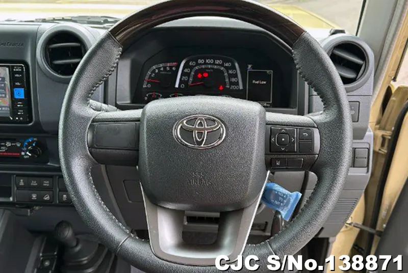 Toyota Land Cruiser in Brown for Sale Image 7