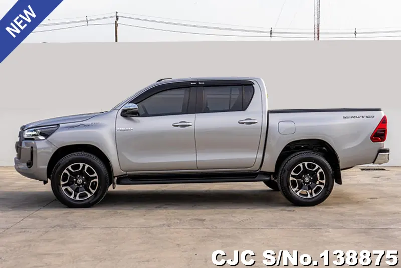 Toyota Hilux in Silver for Sale Image 8