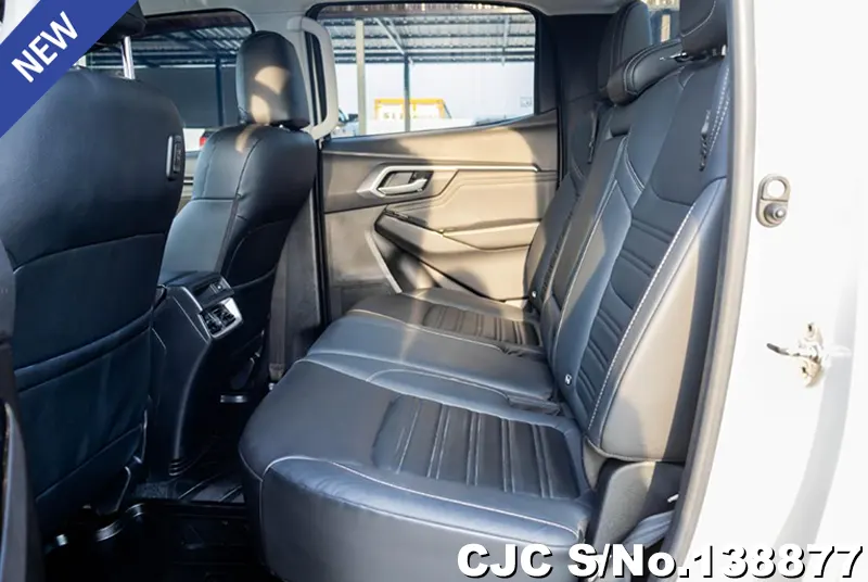 Isuzu D-Max in White for Sale Image 12
