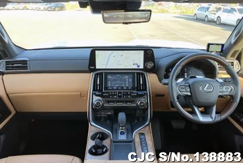 Lexus LX700H in Pearl for Sale Image 4