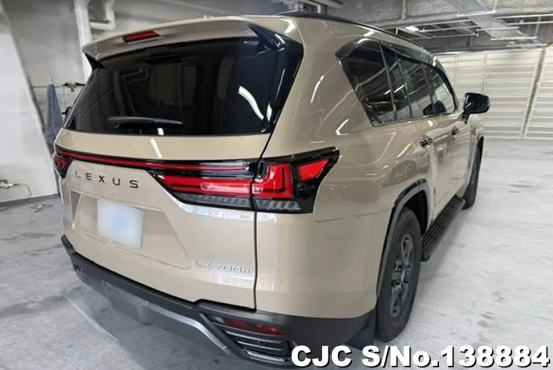 Lexus LX700H in Yellow for Sale Image 2