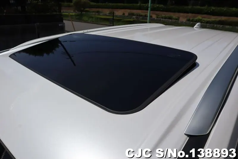 Lexus LX 600 in Pearl for Sale Image 11