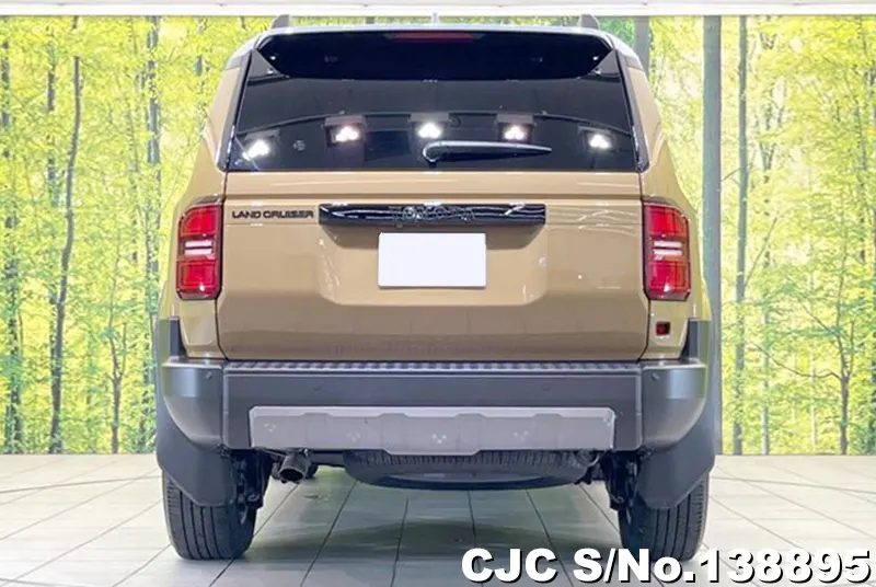 Toyota Land Cruiser 250 in Gold for Sale Image 5