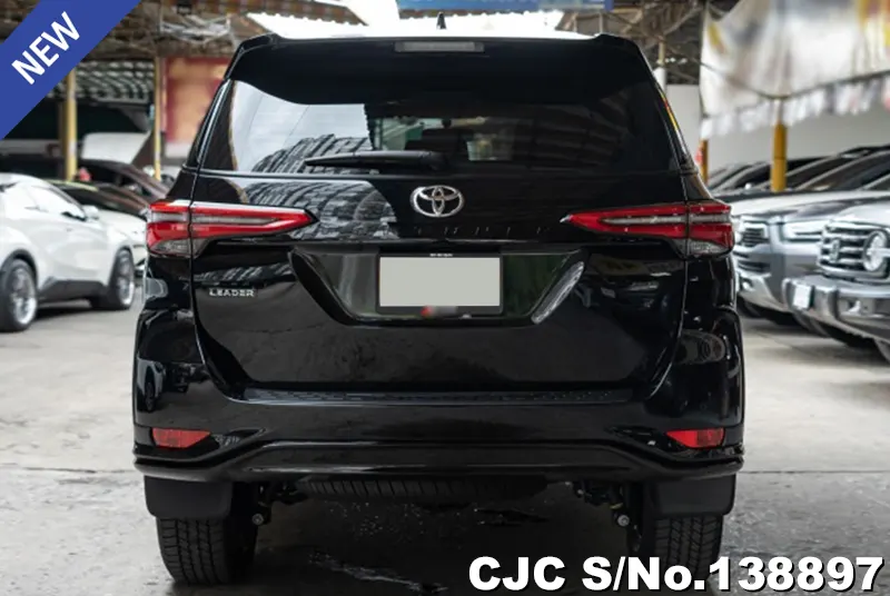 Toyota Fortuner in Black for Sale Image 5