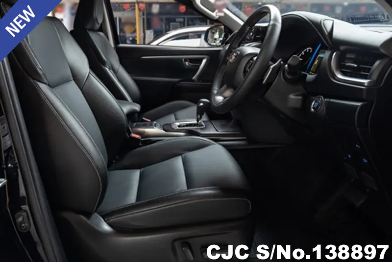 Toyota Fortuner in Black for Sale Image 7