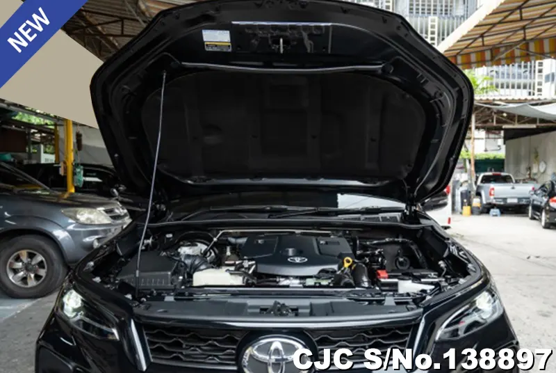 Toyota Fortuner in Black for Sale Image 16