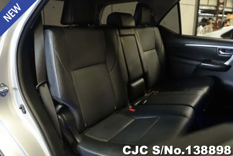 Toyota Fortuner in Silver for Sale Image 8