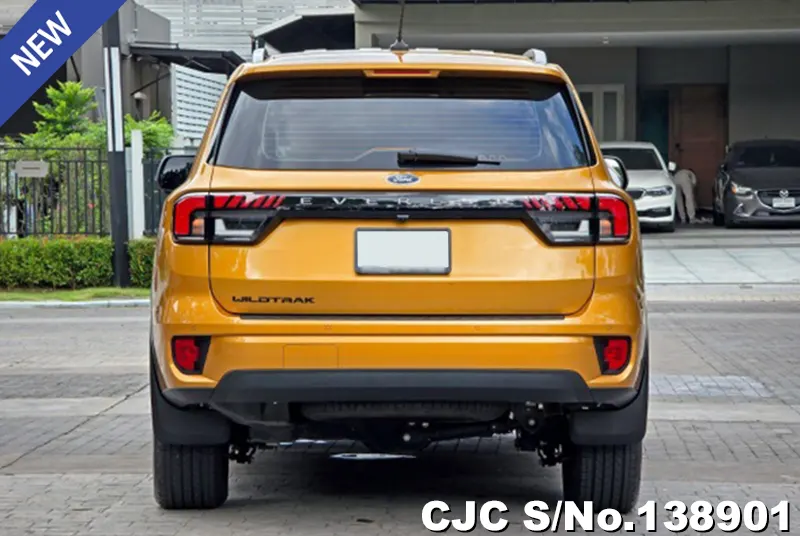 Ford Everest in Yellow for Sale Image 2
