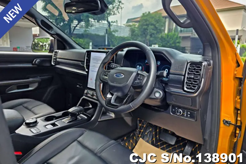 Ford Everest in Yellow for Sale Image 4