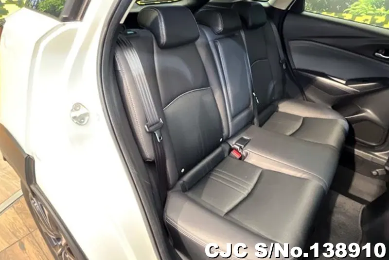 Mazda CX-3 in Silver for Sale Image 8