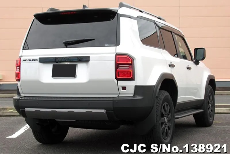 Toyota Land Cruiser 250 in Pearl for Sale Image 1
