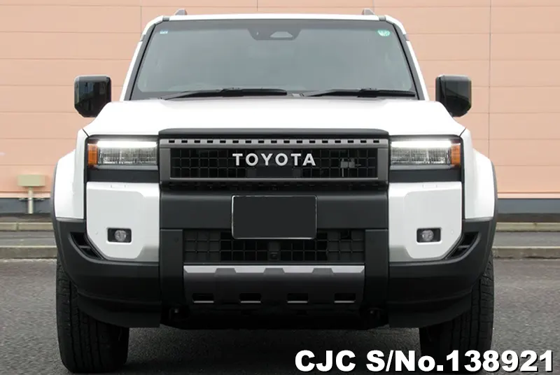 Toyota Land Cruiser 250 in Pearl for Sale Image 2