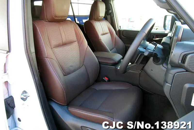 Toyota Land Cruiser 250 in Pearl for Sale Image 5