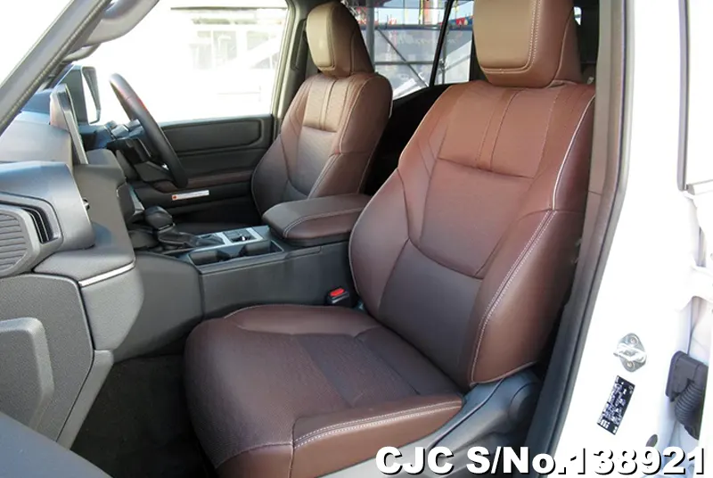 Toyota Land Cruiser 250 in Pearl for Sale Image 6