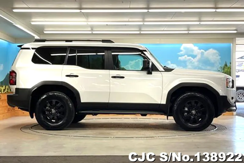 Toyota Land Cruiser 250 in Pearl for Sale Image 6