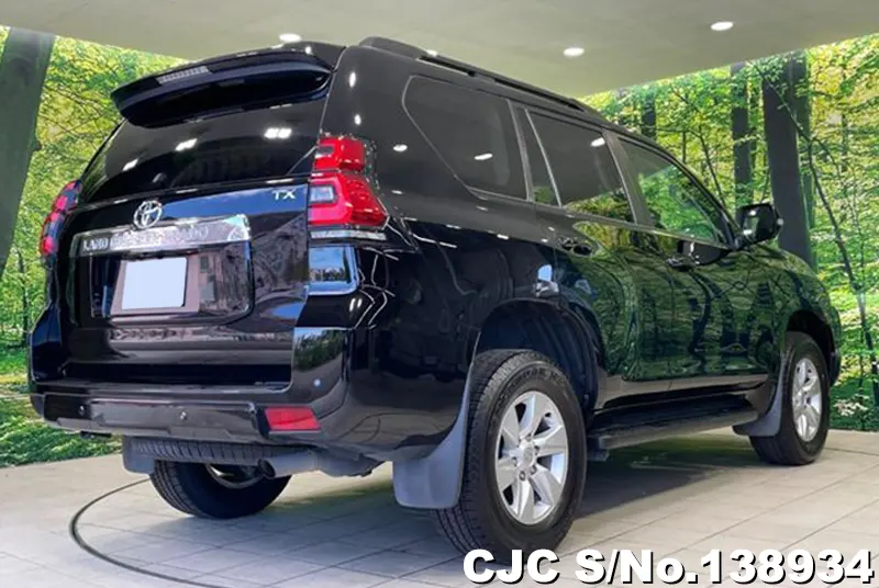 Toyota Land Cruiser Prado in Black for Sale Image 2