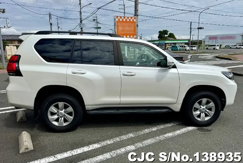 Toyota Land Cruiser Prado in Pearl for Sale Image 5