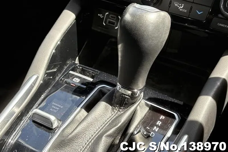 Chrysler Jeep Commander in Black for Sale Image 9