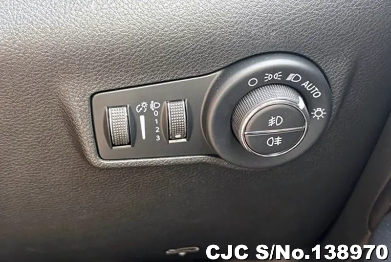 Chrysler Jeep Commander in Black for Sale Image 11