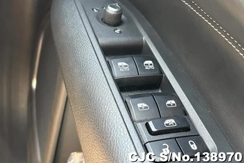 Chrysler Jeep Commander in Black for Sale Image 12