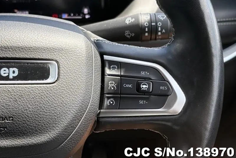 Chrysler Jeep Commander in Black for Sale Image 15