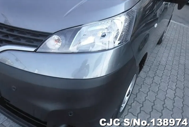 Nissan NV200 in Gray for Sale Image 13