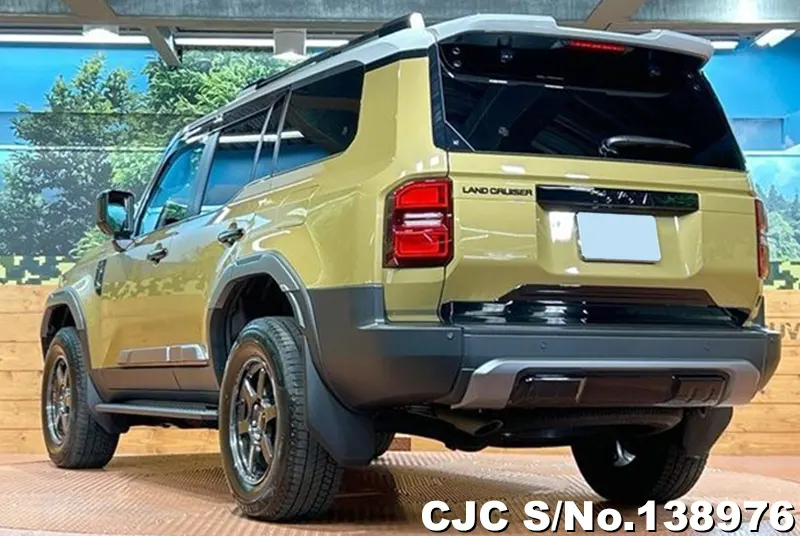 Toyota Land Cruiser 250 in Yellow for Sale Image 1