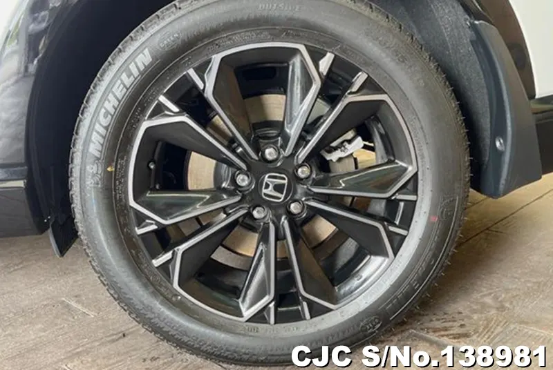 Honda CRV in Pearl for Sale Image 12