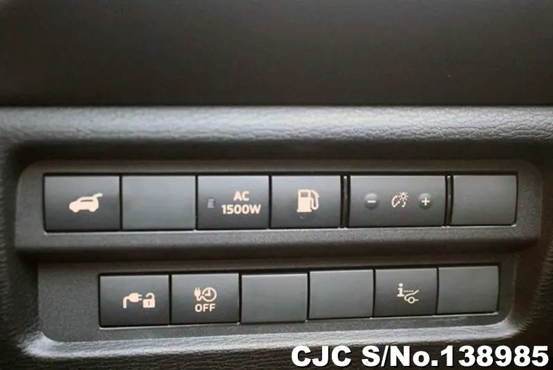 Mitsubishi Outlander in Gray for Sale Image 19