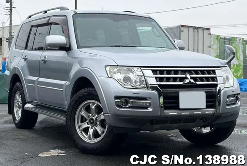 Mitsubishi / Pajero 2017