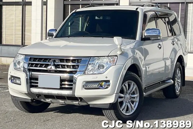 Mitsubishi / Pajero 2015