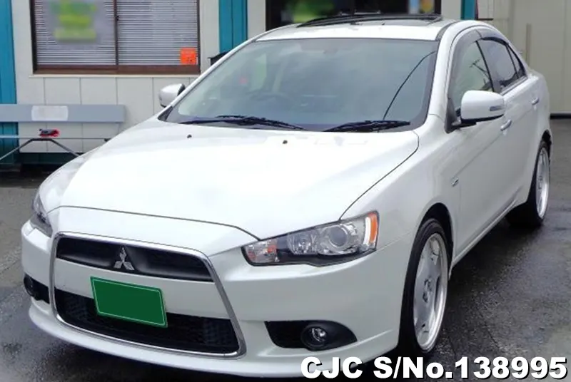 Mitsubishi Galant Fortis in White for Sale Image 2