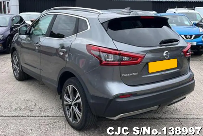 Nissan Qashqai in Gray for Sale Image 1