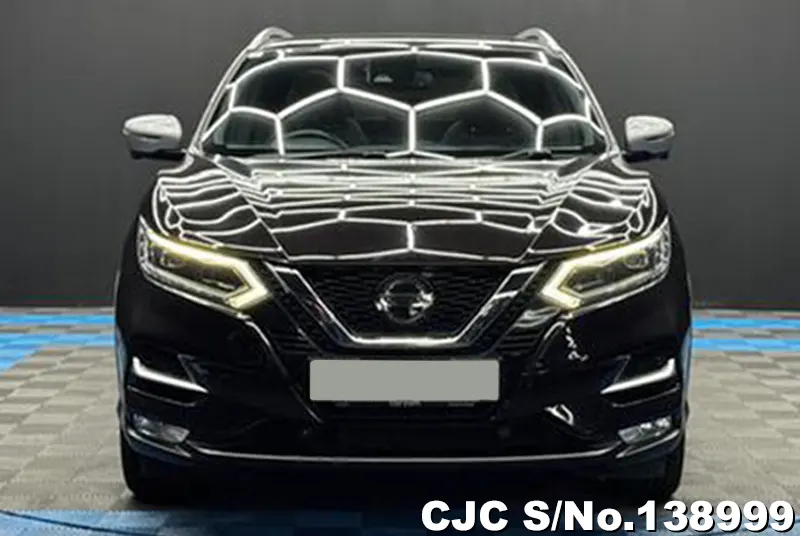 Nissan Qashqai in Black for Sale Image 4