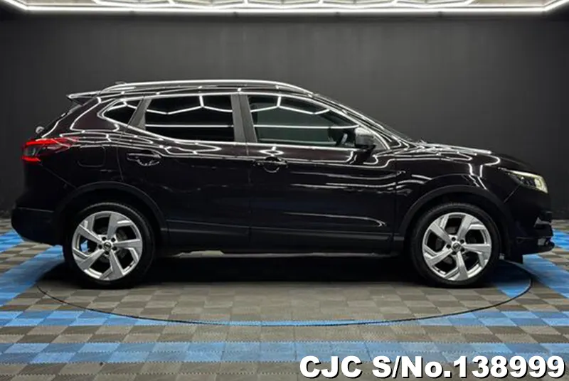 Nissan Qashqai in Black for Sale Image 6