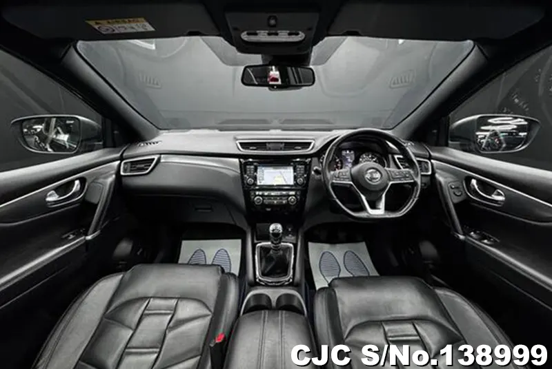 Nissan Qashqai in Black for Sale Image 8