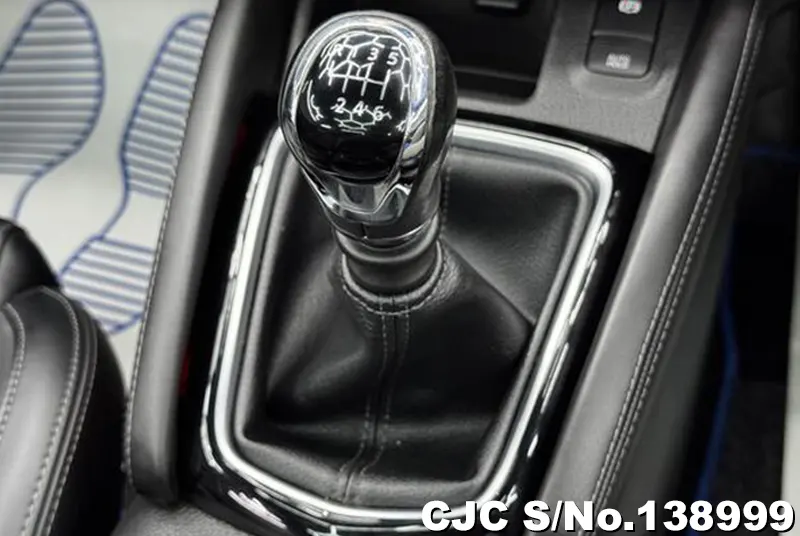 Nissan Qashqai in Black for Sale Image 14