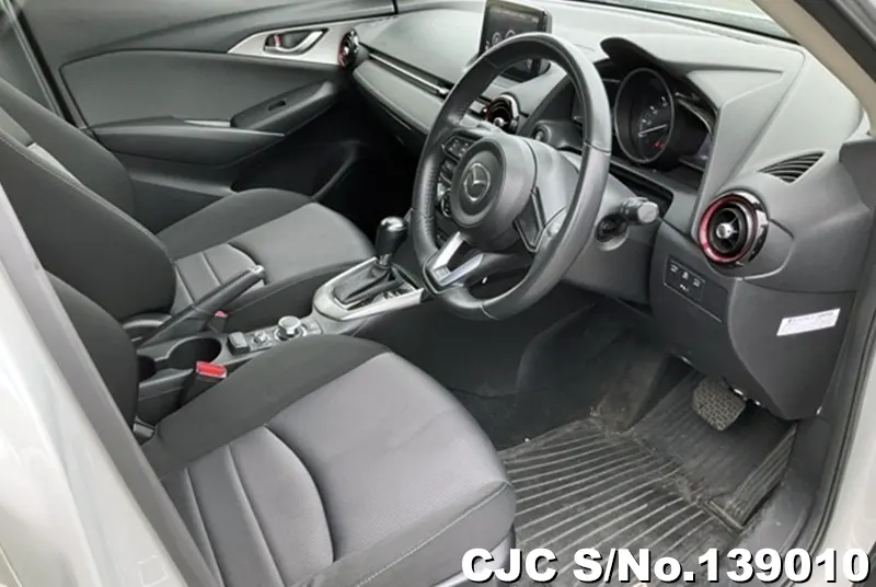 Mazda CX-3 in White for Sale Image 4