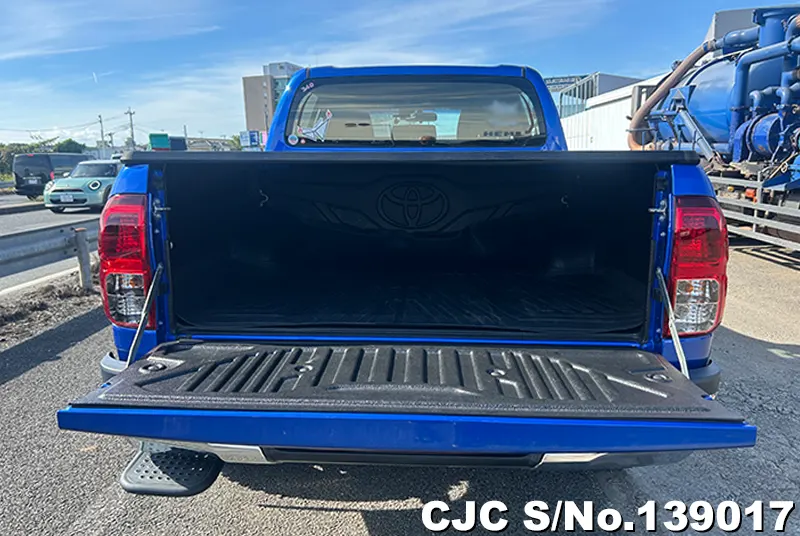 Toyota Hilux in Blue for Sale Image 6