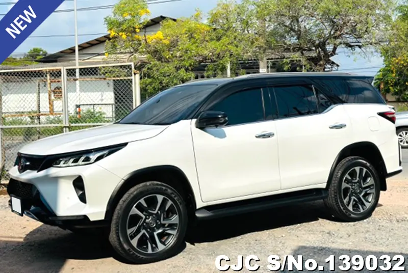 Toyota Fortuner in White for Sale Image 1