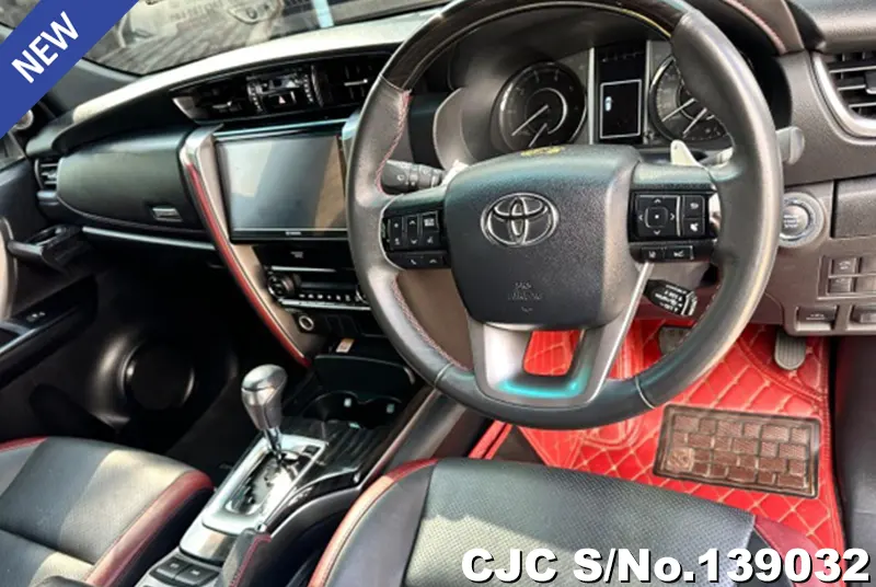 Toyota Fortuner in White for Sale Image 4