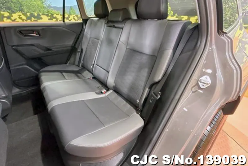 Toyota Rav4 in Gray for Sale Image 11