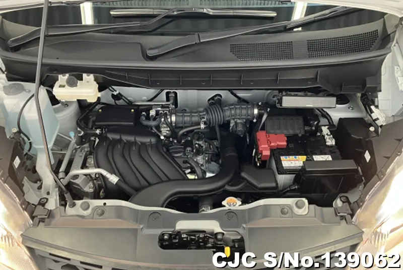 Nissan NV200 in White for Sale Image 14