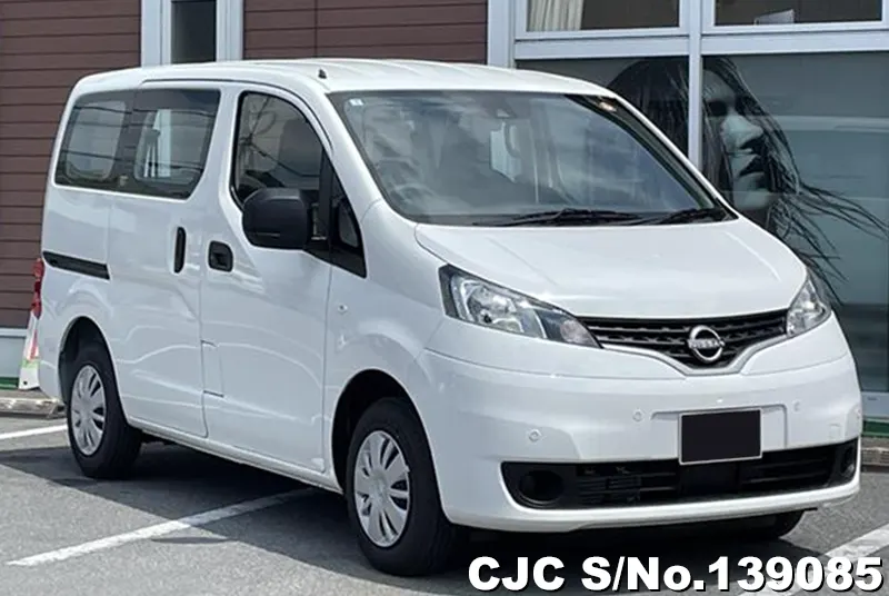 Nissan / NV200 2026