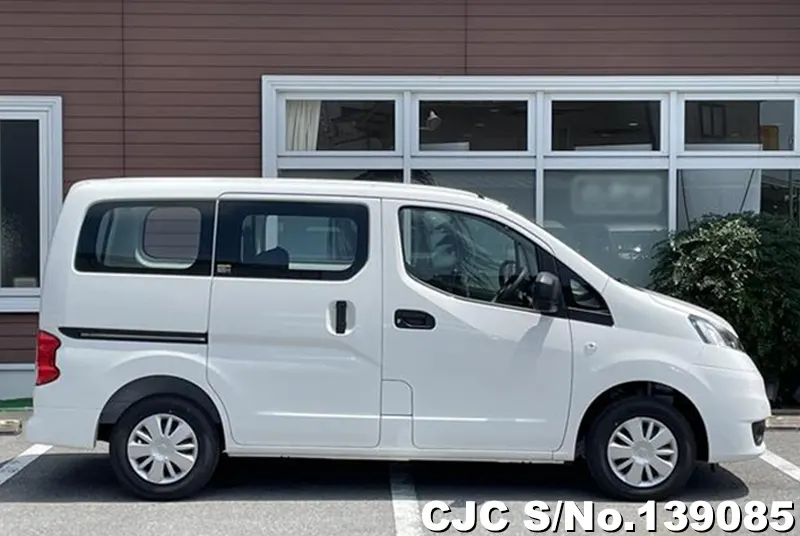Nissan NV200 in White for Sale Image 6